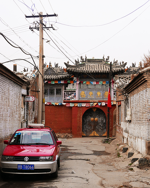 <h4><b> Datong, Inner Mongolia <br> Lumix LX100 <br> November 2018 </b></h4>
					<h4> This alley lies within the inner city of Datong, a part of the city in the process of being ‘preserved’ historically. There was rubble throughout the streets and almost no one around; a huge contrast to the very developed city outside the ancient walls of Datong.</h4>